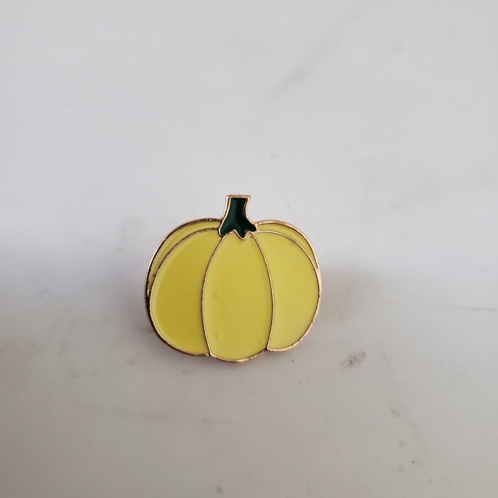 Yellow Pumpkin Enamel Pin Gold Tone Fall Autumn Halloween Lapel Hat Pin